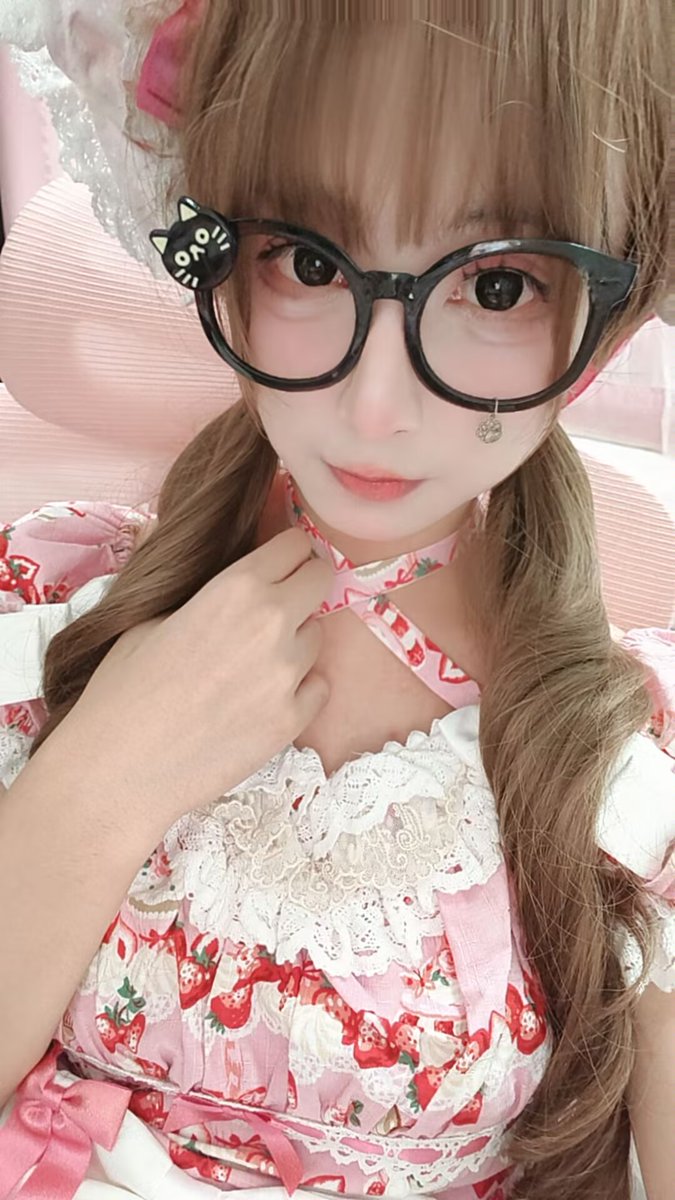 谁想喝美少女的圣水。#伪娘 #CD #男娘 #dom #贱狗 #m #傻逼 #ATM #贡奴 #上贡 #ATM奴 #ATM提款机 #压榨 #吸金 #吐钱 #榨金 #代付奴 #报销奴