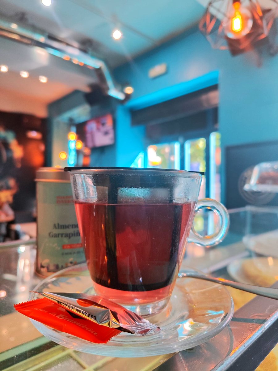 planbdemiranda's tweet photo. En el Plan B ya estamos preparados para las tardes de otoño. 
Entra en calor con nuestro surtido de infusiones.
Goxua de plátano, tarta de fresas, Almendras garrapiñadas y más ... https://t.co/D7wBBQaXiw