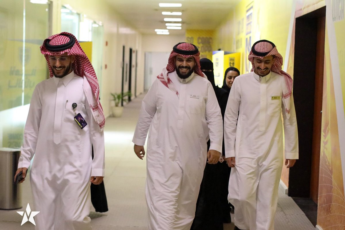alnajmahfc's tweet photo. في إطار حرص النادي على تبادل الخبرات وتطوير العلاقات المؤسسية، قامت إدارات العلاقات العامة والاستثمار والتسويق اليوم بزيارة رسمية إلى نادي التعاون السعودي. وقد شهد اللقاء مناقشة سبل تعزيز التعاون المشترك واستعراض أفضل الممارسات، بما يسهم في دعم مسيرة العمل الرياضي بين الناديين.
#نجمة_عنيزة
#نادي_النجمة_الانتماء_المفضل