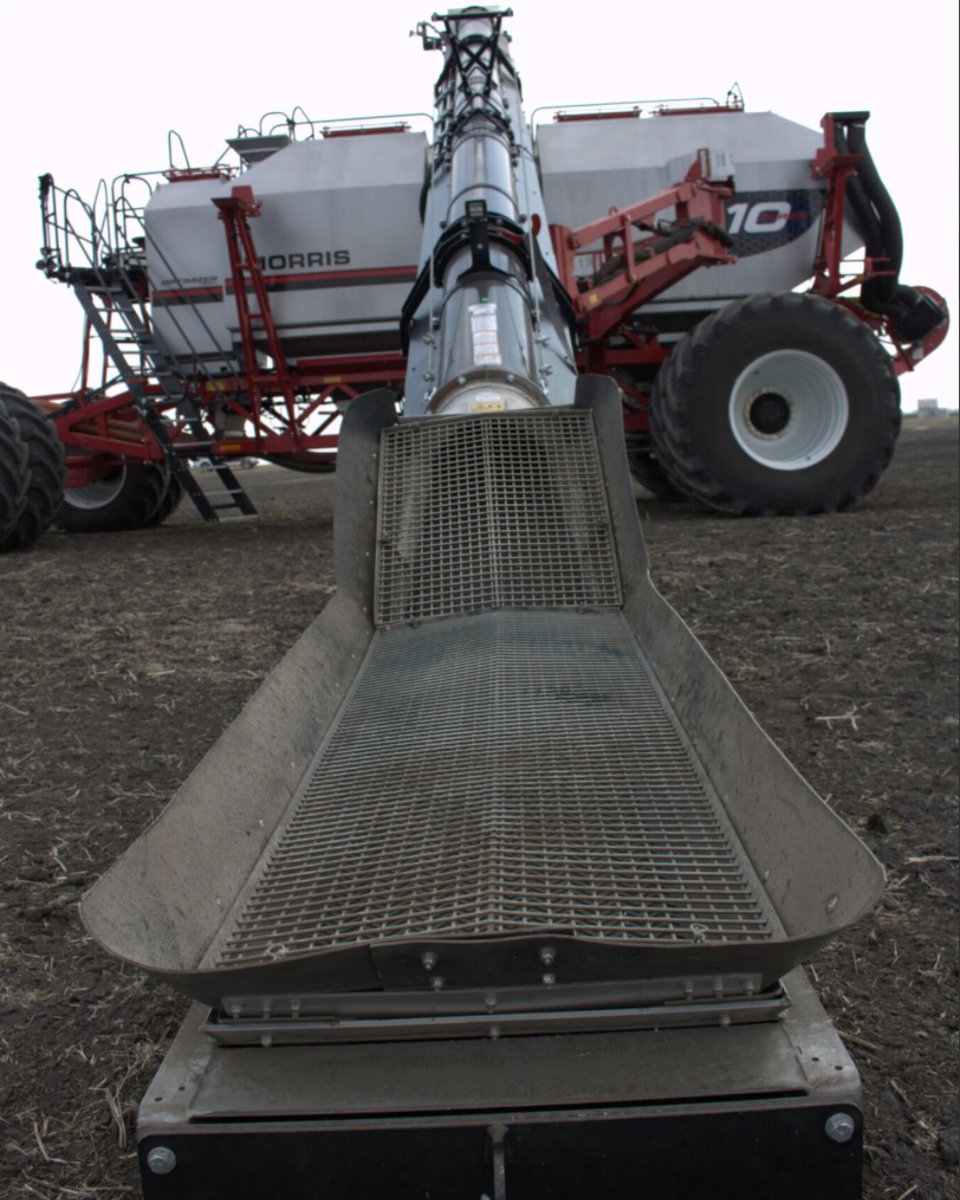 Big carts need serious capacity, and the 10 Series delivers.

The new Morris 1440-bushel Air Cart comes equipped with a 40' Convey-All conveyor featuring a 14" tube and 24" wide belt to move more product, faster.
Less time filling, more time seeding.