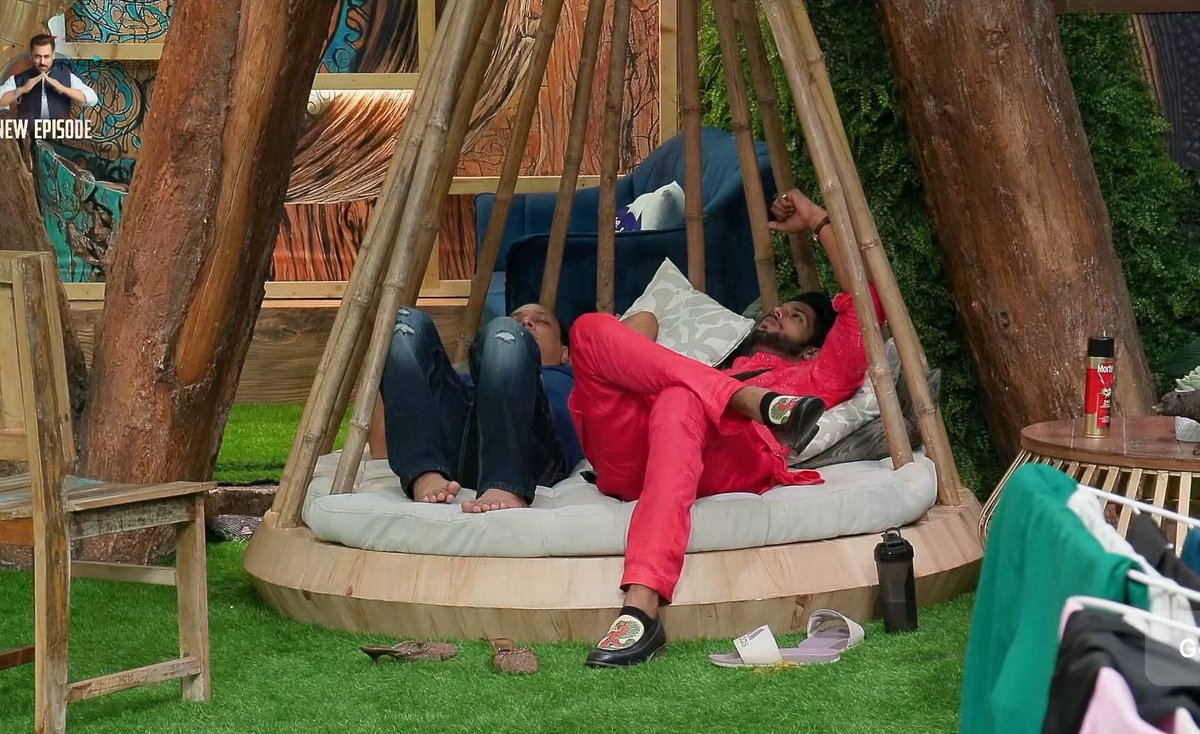 its_SanyHere's tweet photo. I'm Telling You Guys 1 Thing Loud &amp; Clear 

My Reaction On Other Contestants Will be Based On Their Equations With #BaseerAli 

ONLY BASEER MATTERS 
That's My Tweet.
#BiggBoss19 #BB19 #Bahana https://t.co/pMUvjXYUxT