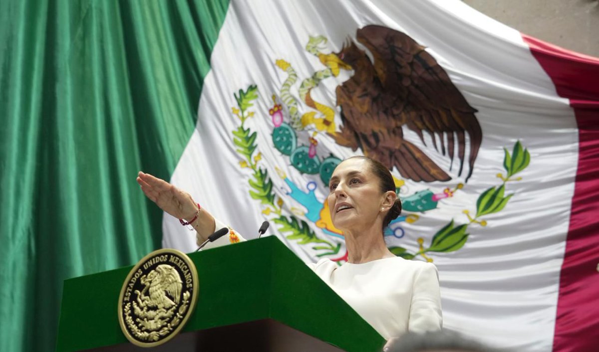 NoemiJim's tweet photo. Un año de tener a la mejor presidenta que México pudo elegir. Una mujer de agallas, inteligente, con profundo sentido social y de defensa para su patria. Gracias @Claudiashein ¡Viva nuestra Presidenta! https://t.co/RG2HtL2wQb