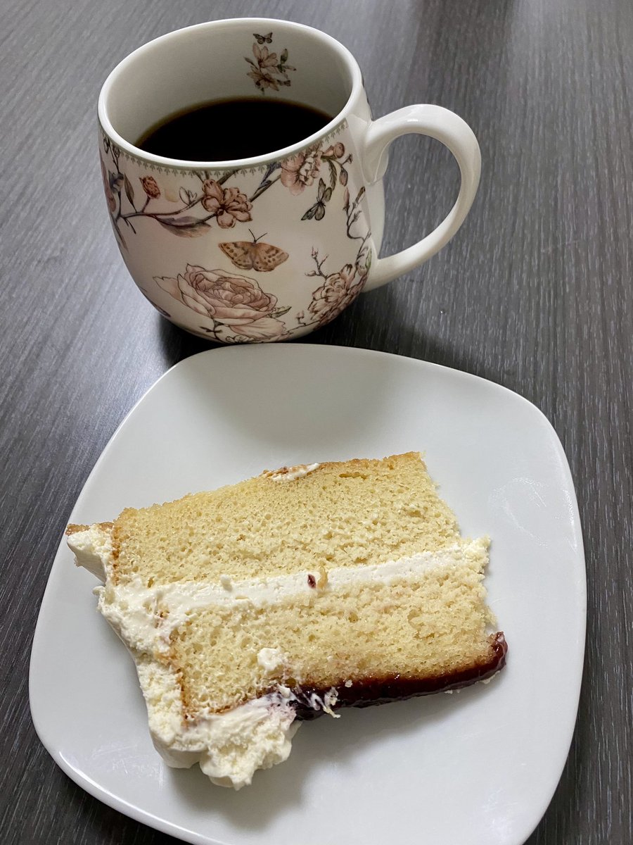 Este pastel no hubiera estado tan rico sin la compañía de este delicioso CAFÉ 

Feliz #DíaMundialDelCafé