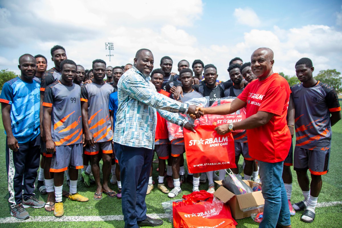 vfootballclub's tweet photo. 📸 PHOTOS: VISION FC 🤝 STARBALM
#VFC #Starbalm #newpartnership https://t.co/q3U6seqf9L