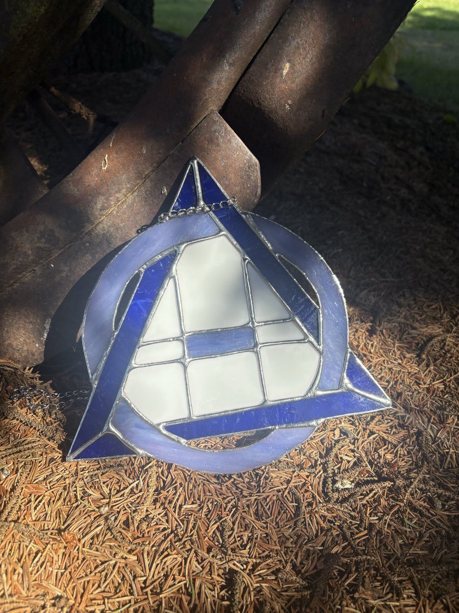 barkingredwolf's tweet photo. First of many Therian Symbols finished 🐾🐺 https://t.co/pARP0g0FgD