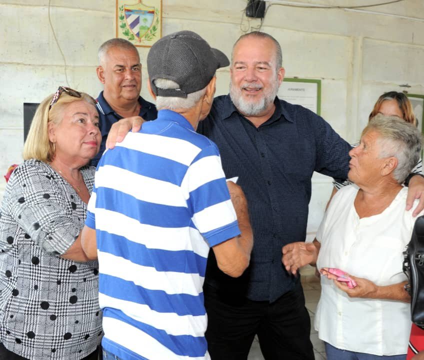 Hoy, el 25,7 % de la población cubana tiene 60 años o más; en 2030 se estima que supere el 30 %. 

En el Día Internacional de las Personas Adultas Mayores, reconocemos su valioso aporte a la sociedad y ratificamos el compromiso del Gobierno con su atención integral.

#UnidosXCuba