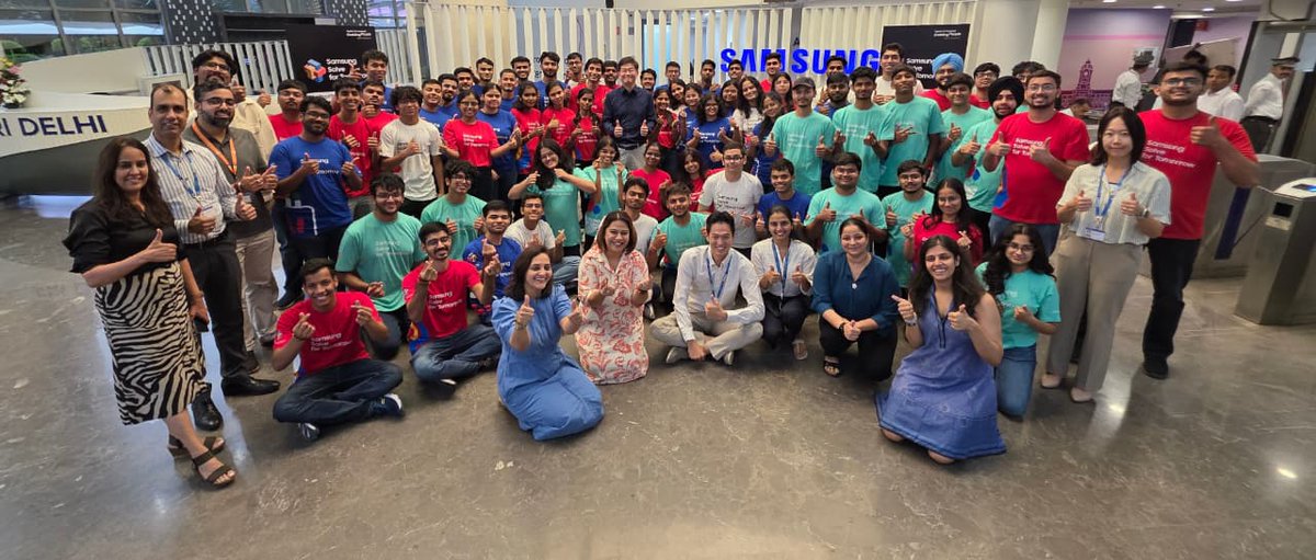 AdIg0YAL's tweet image. Day 3: Samsung Solve for Tomorrow India 2025
At Noida &amp;amp; Delhi, Samsung R&amp;amp;D Noida mentors and visionary leaders engaged with participants, sharing valuable insights and driving innovation.
#sft_india_2025 #SamsungIndia #Innovation #SolveForTomorrow