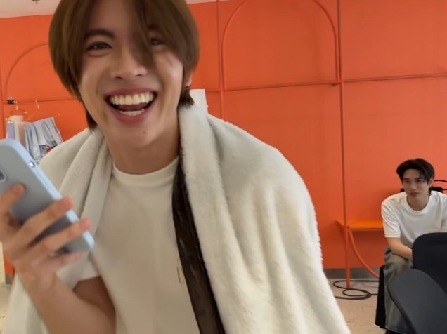 prixxmz's tweet photo. ใครไม่รักก็ช่าง แต่พี่มันรักจะตายอยู่แล้วนั่น : ) https://t.co/taxCgJv7NZ