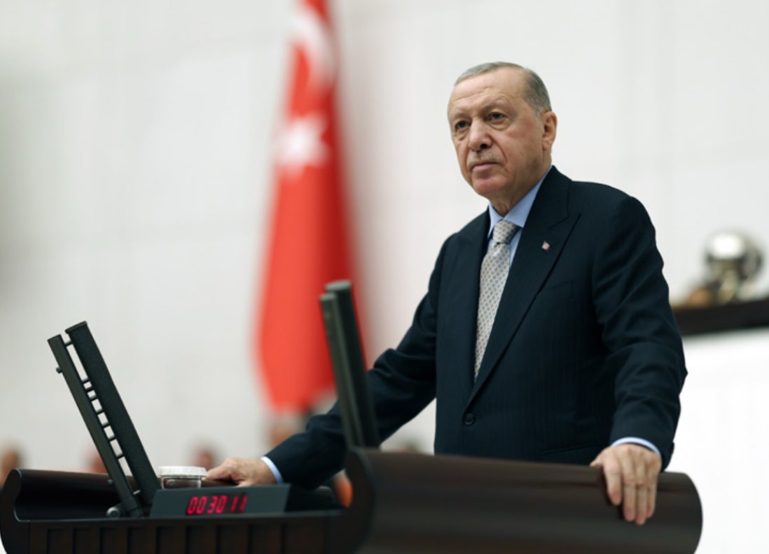 MertLeventkanli's tweet photo. Türkiye Büyük Millet Meclisi 
28. Dönem 4. Yasama Yılı 
Hayırlı Olsun. https://t.co/FXAru9demP