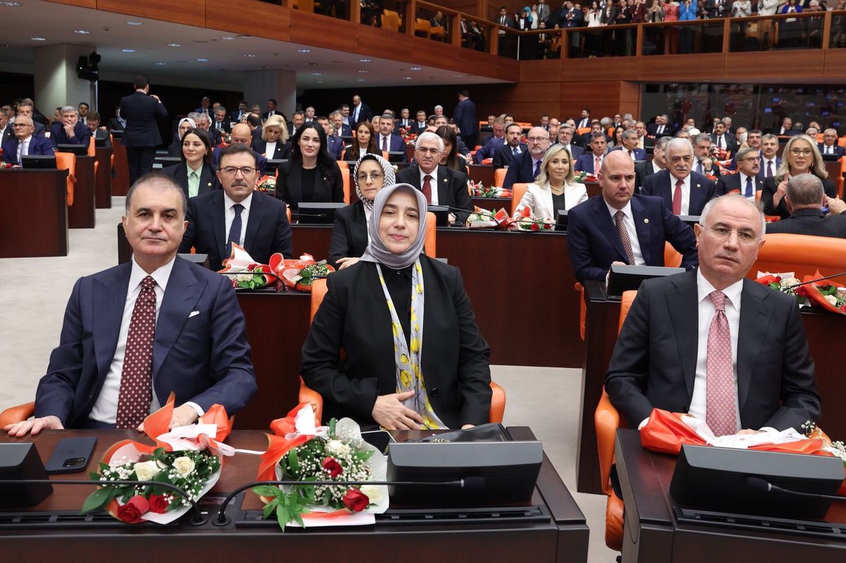 MertLeventkanli's tweet photo. Türkiye Büyük Millet Meclisi 
28. Dönem 4. Yasama Yılı 
Hayırlı Olsun. https://t.co/FXAru9demP