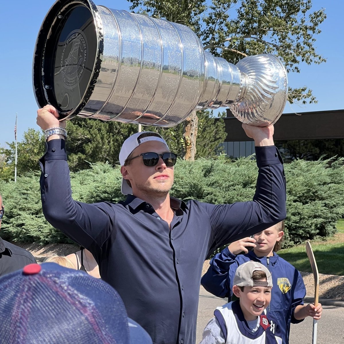 Skydline's tweet photo. @Avalanche One of the best ever to don the burgundy &amp; blue. See you in the rafters. https://t.co/34lYSytI1Q