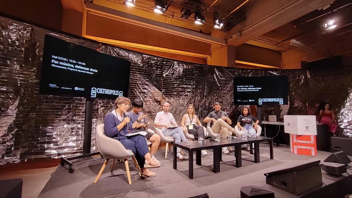 laurafrailev's tweet photo. Fer música, defensar drets. Riborquestra i Programa Aprendiz Musical #Culturopolis #Barcelona @riborquestra https://t.co/DGiD0kWQ4e