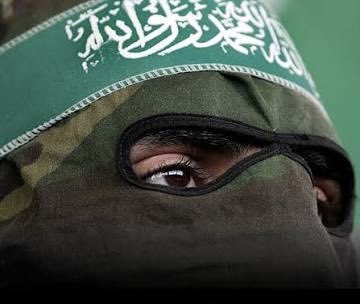 3 membres du Hamas, ces braves garçons si injustement stigmatisés par Israël, ont été arrêtés en Allemagne. Ils préparaient un attentat dans une école de très jeunes enfants juifs…
Free Palestine comme disent les naïfs…