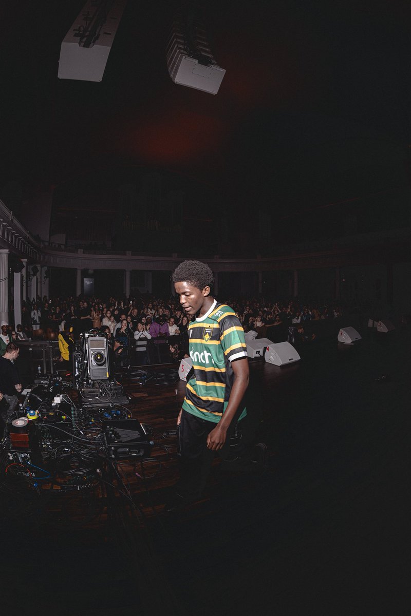 dc3media's tweet image. THANKYOU LONDON ❤️