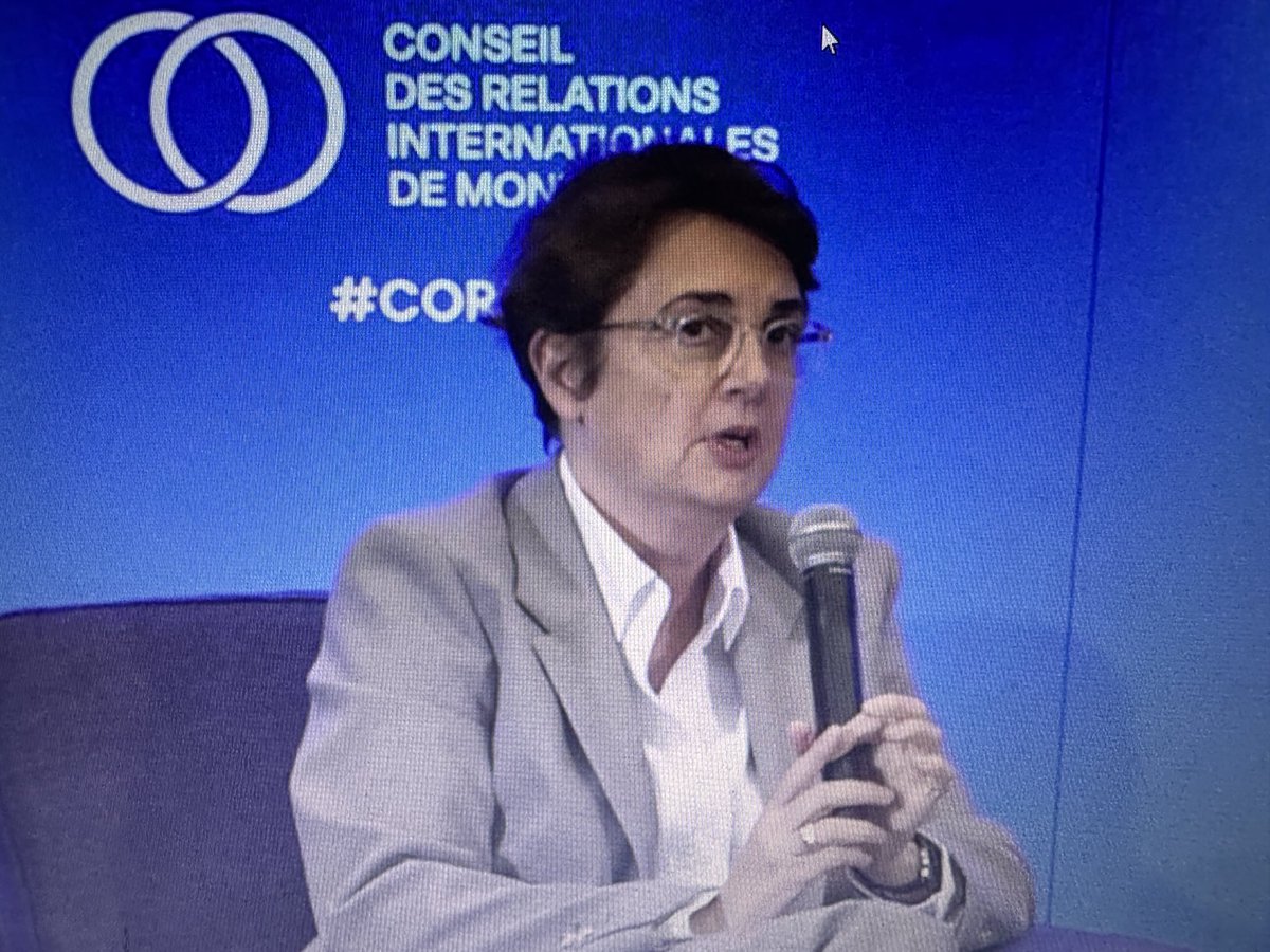 loutardeliberee's tweet photo. En visite à #montreal la directrice du @MuseeLouvre Laurence des Cars est accueillie au @corim_mcfr pour une conférence exclusive « Le Louvre c’est une idée, un état d’esprit, il ne sera jamais achevé » @FranceQC @LamourouxEric #corim https://t.co/wKay8dJhTd