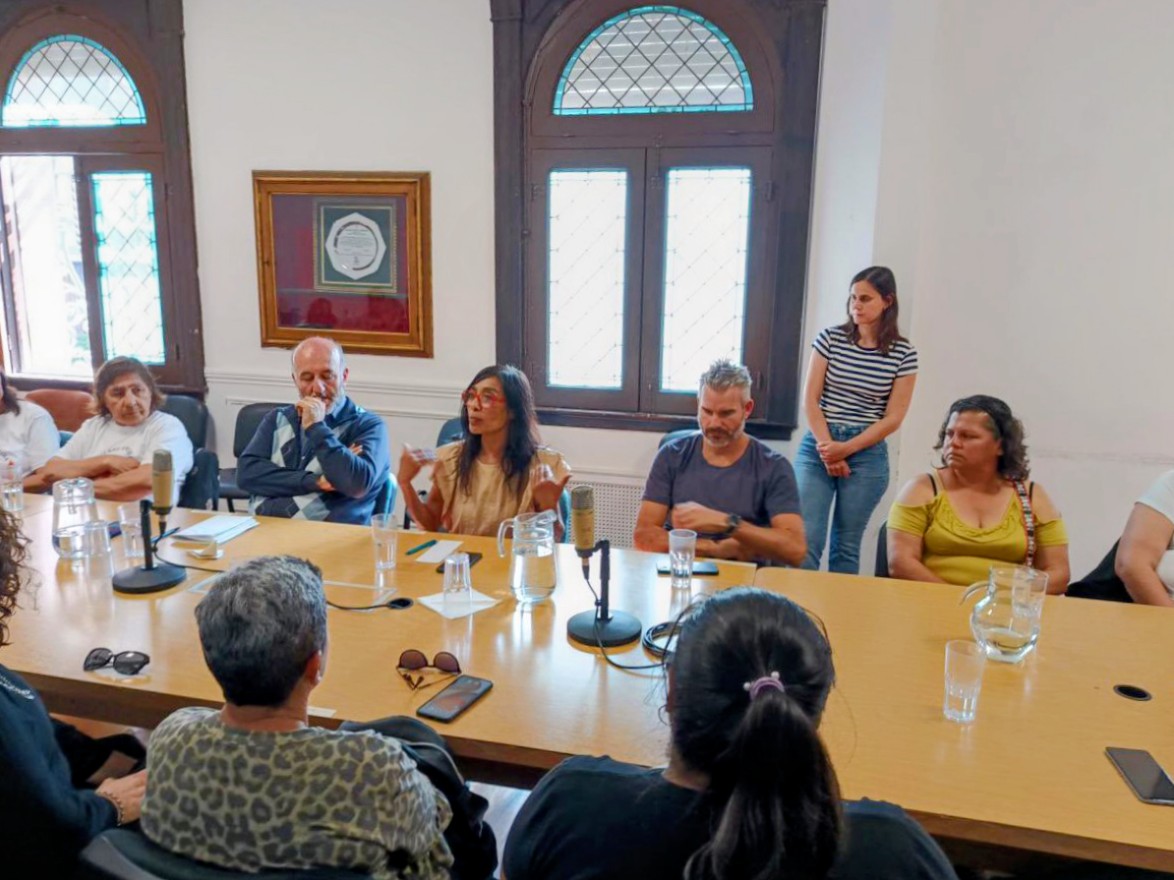 ✨Ayer junto a Leo Caruana, Lucho Vigoni y organizaciones comunitarias de mujeres, reflexionamos sobre los impactos del ajuste de Milei en las políticas de salud. También sobre temas centrales a incorporar en los proyectos que llevaremos al Congreso junto a <a href="/delfradecarlos/">Carlos del Frade</a>: