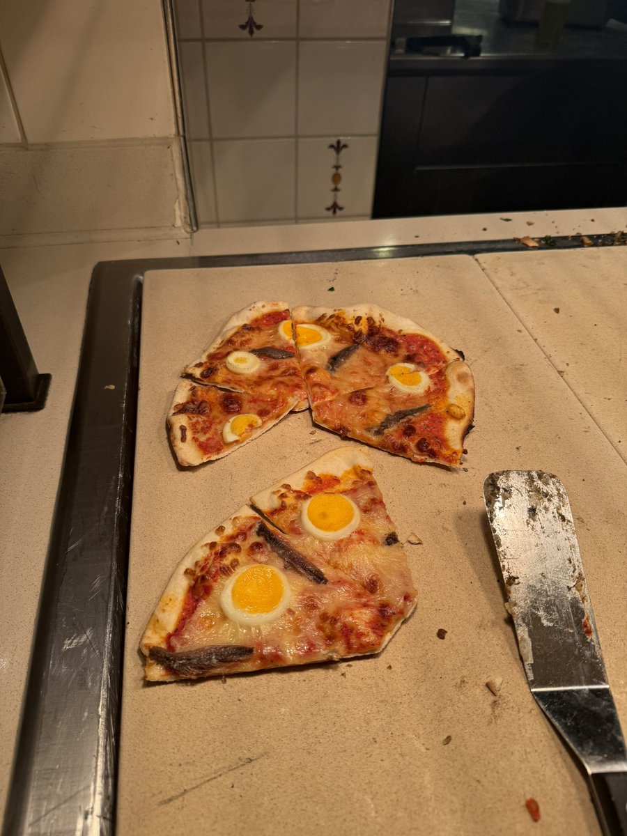 Vergesst mal Pizza Hawaii was ist das hier bitte für ein Verbrechen???? 😭