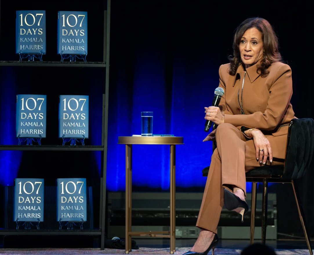 shinemycrown's tweet image. Kamala Harris Book Tour Rekindles Debate Over 2024 Election shinemycrown.com/kamala-harris-… #KamalaHarris #2024Election #BookTour #PoliticalMemoir #WomenInPolitics