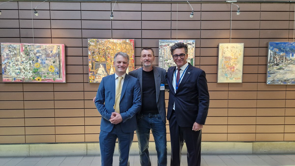 Honored to support the opening of renowned Kosovar contemporary artist Rron Qena’s exhibition at @CoE, alongside Ambassadors, <a href="/PACE_News/">PACE</a> MPs &amp; friends. Grateful to Rron for sharing his stunning art with us - may we see even more of #Kosovo at the #CoE soon!