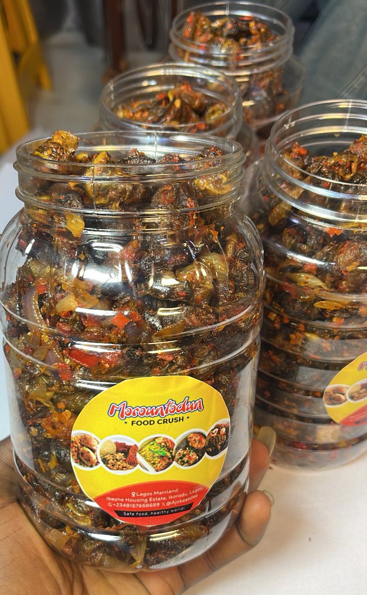 Ajokeaadee's tweet image. I think I’m done for today 😫😫.
52 containers left my house today, it still feels unreal! Na everybody dey enjoy my peppered snail snack 🐌💃.i don’t even have time to take pictures chai😫
My heart is full, I’m beyond grateful. This small girl is deeply, deeply thankful 🥹❤️