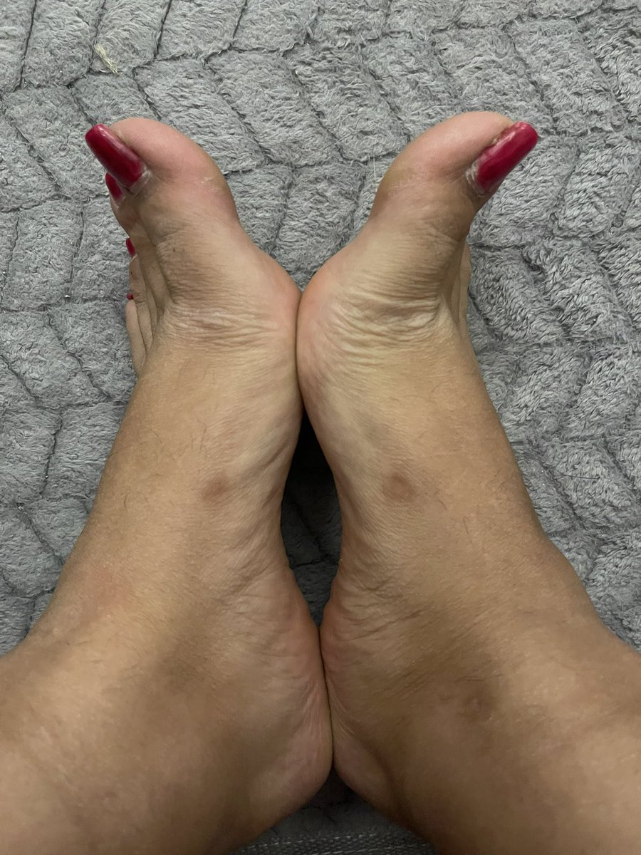 Sanal seans ve kişiye özel video için müsaitim ezik ayak köpekleri 😈
Koşun çabuk ayaklarımın altına 
Telegram:  sahibeasya

#finansalköle #ayakfetiş