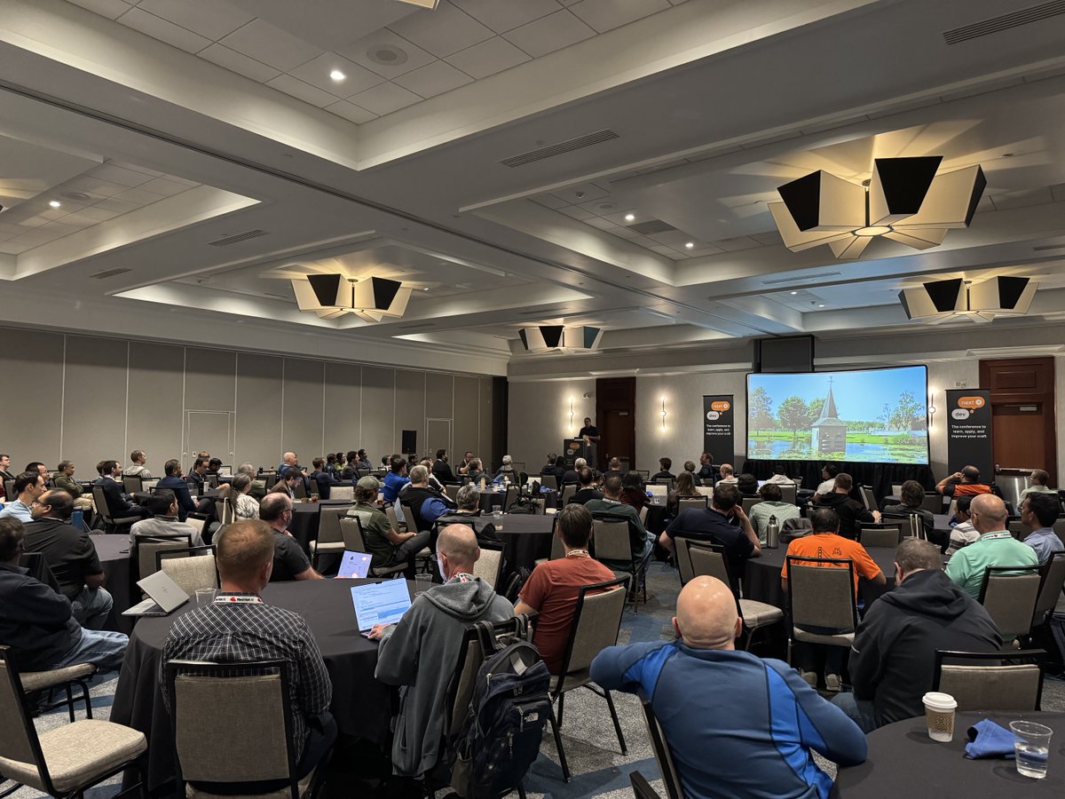 dev2next's tweet image. Every developer starts by learning. The real growth happens when you start sharing. 🚀
At #dev2next, @bjschrijver's keynote showed how this simple cycle transformed his career — and how it can transform yours too.
📸 Photos from the session below!