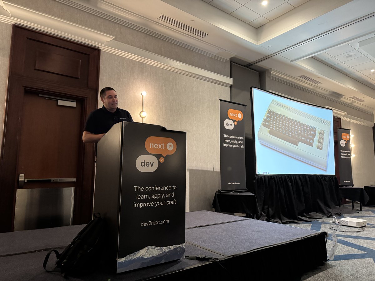 dev2next's tweet image. Every developer starts by learning. The real growth happens when you start sharing. 🚀
At #dev2next, @bjschrijver's keynote showed how this simple cycle transformed his career — and how it can transform yours too.
📸 Photos from the session below!