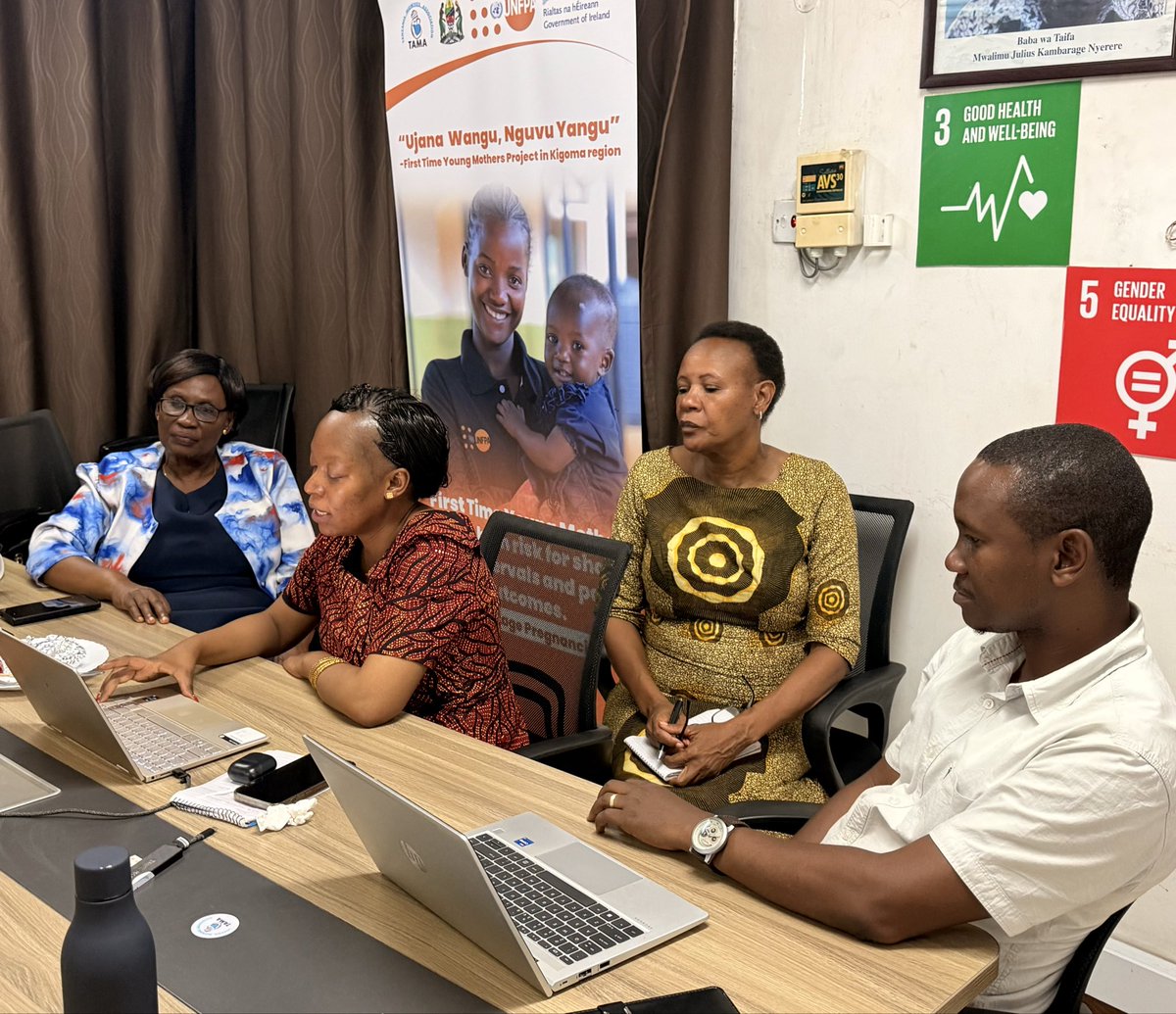 TanzaniaMidwiv1's tweet photo. π When midwives connect, impact multiplies!
Yesterday #TEAMTAMA joined our twins @Canadamidwives & SSNAMA in a powerful South-to-South Exchange under the @UNFPA-led HR4SRH & SGBV project.
π‘ Stronger bonds. Smarter strategies. A united voice for nurses & midwives across Africa. https://t.co/vImalzTRwJ