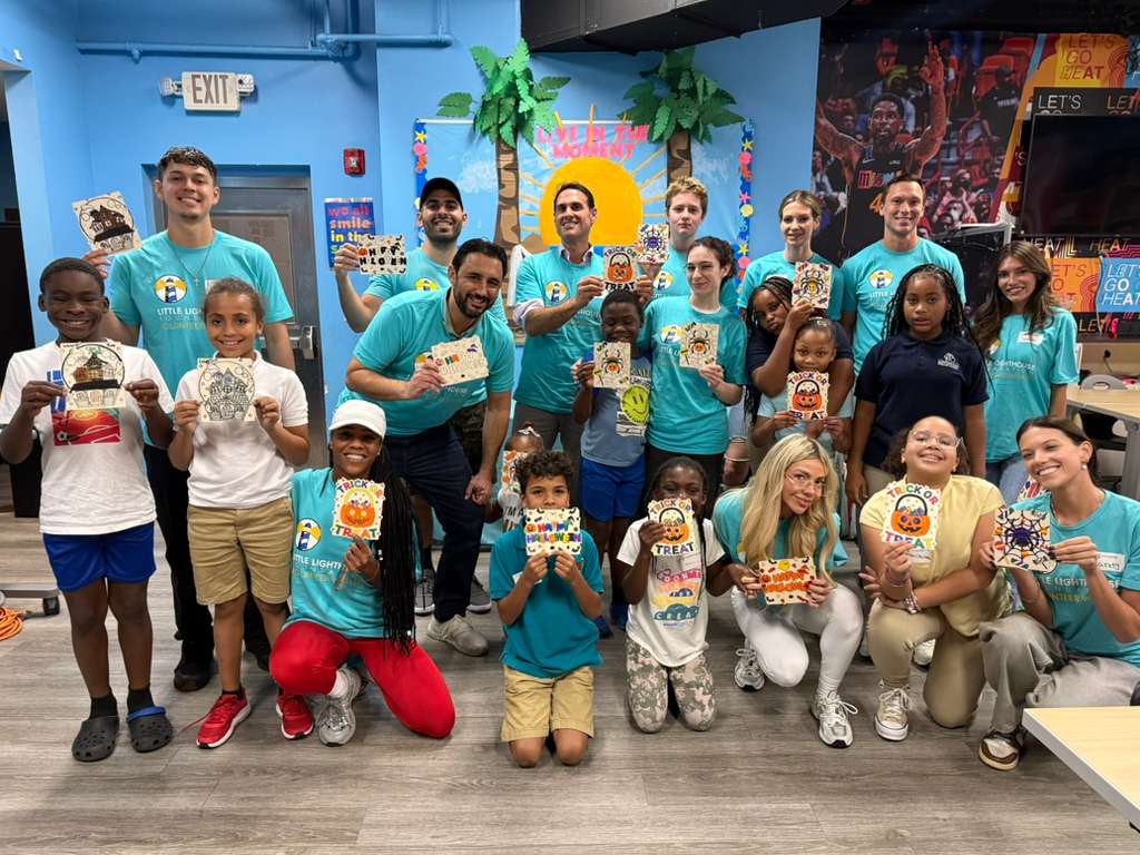 LLFNews's tweet photo. Story Hour at Chapman Partnership on Tuesdays from 6:15PM – 7:30PM ✨💕📚

Join us for an evening of reading, connection, and impact!

Volunteer with us at https://t.co/WSMUqK1gy3 💛⭐️ https://t.co/OBVnbZAujH