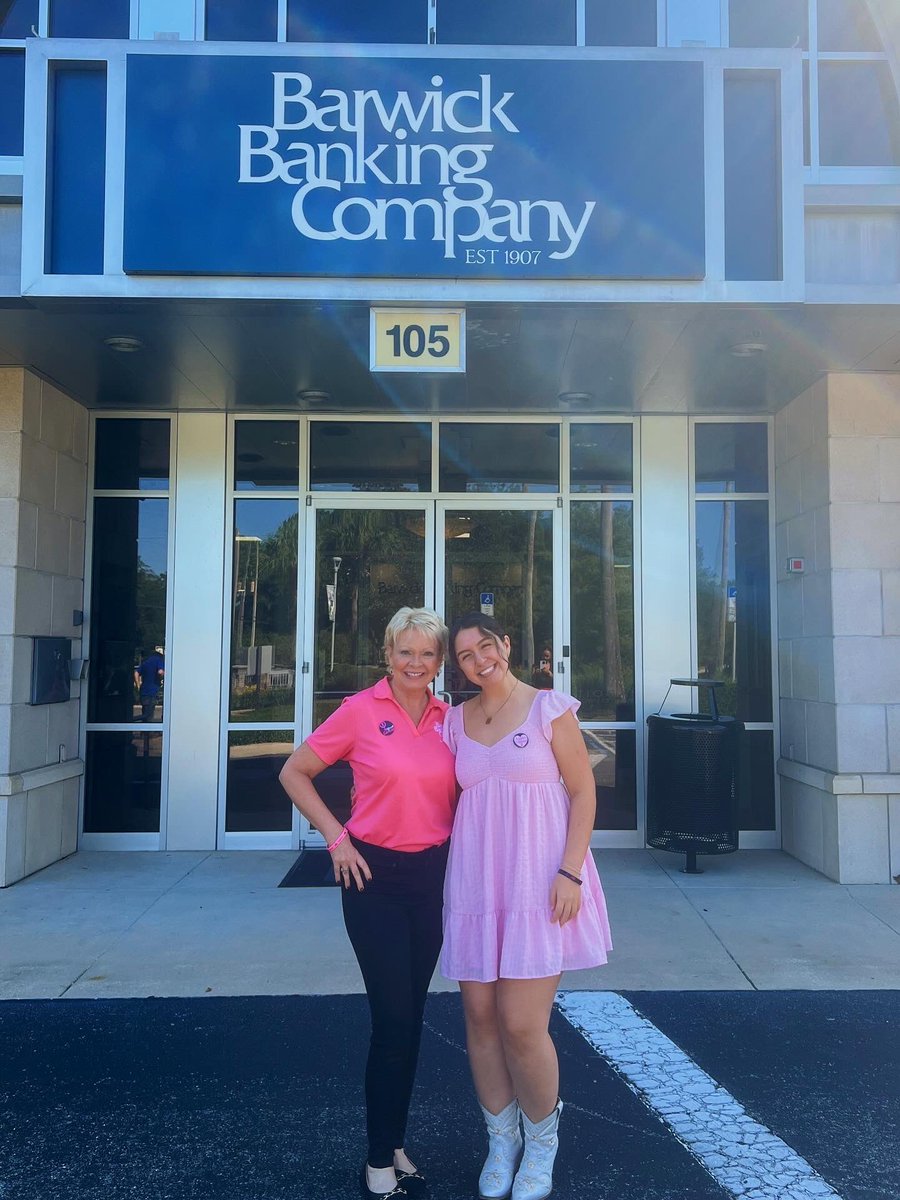 💖 Kicking off October in support of Breast Cancer Awareness Month 🎀