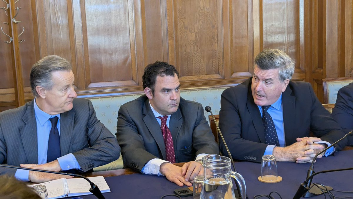 Ahora en bancada de <a href="/PartidoColorado/">Partido Colorado</a> por la ley de presupuesto