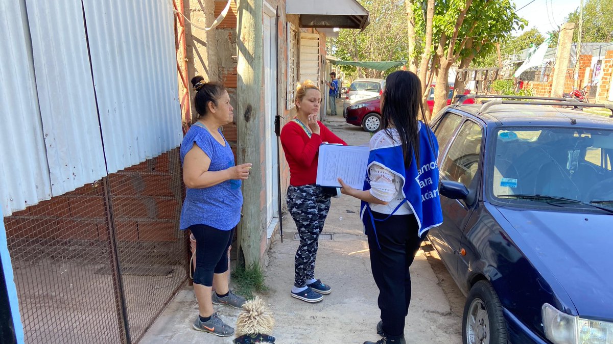 Seguimos trabajando en Barrio Olímpico, visitando a vecinos y vecinas 💬🙌

Mañana nos encontramos en la plaza de Av. Del Deporte y Maldonado, con un montón de propuestas y el lanzamiento del Presupuesto Participativo 2026 🗳️

+ Info 👉 rosario.gob.ar/inicio/consejo…
