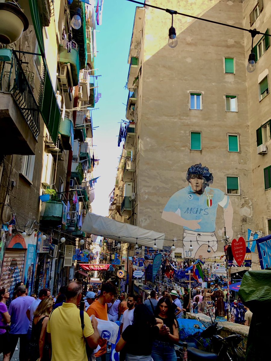 ali_bakdur's tweet photo. Maradona forever! #QuartieriSpagnoli #Napoli  明日は #マルタ です。 https://t.co/A6yX1rqtqZ