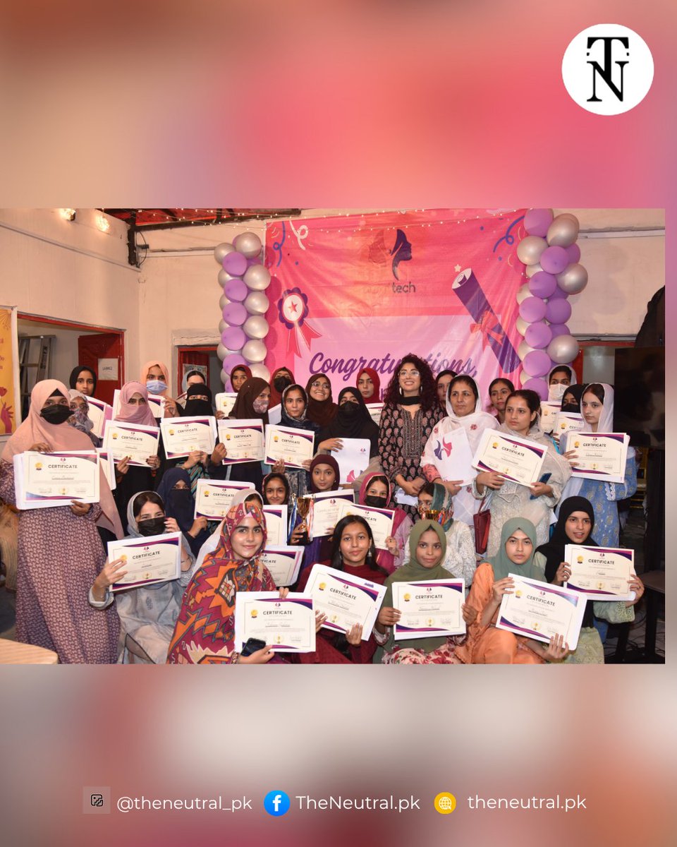 TNeutralpk68070's tweet photo. Aurattech, a non-profit dedicated to up skilling young girls with digital skills, hosted its graduation ceremony recently. Celebrating 70 Studnets who successfully completed their digital skills training ....
#theneutral #Auratech #Women #Skills #digitalskills https://t.co/1R9sIz5YOA