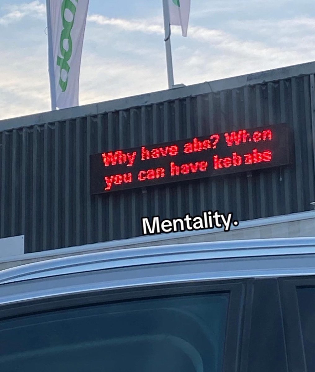 Memes Hub tweet media