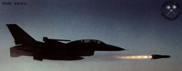 Defense_Talks's tweet image. An RDAF F-16B conducts a night-firing of the AGM-65 Maverick air-to-ground missile.
Designed for “fire-and-forget” strikes, the Maverick is capable of engaging tanks, ships, bunkers, and hardened targets — even in low-visibility conditions.

#AirPower #MissileSystems #F16