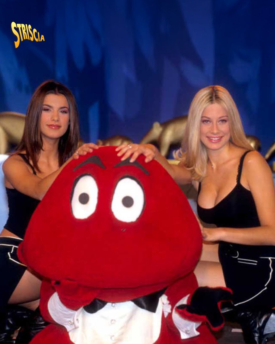 Striscia's tweet photo. Gabibbo dump 🔥
Le principesse son caramelle! 🍬💖🍭
#Striscialanotizia #PaperissimaSprint #Gabibbo35 #Gabibbo @JustElisabetta @lamaddyb @Giorgia_Palmas #ElenaBarolo #MelissaSatta #ThaisWiggers #FedericaNargi @CostyCaracciolo https://t.co/yX7eqmApOS