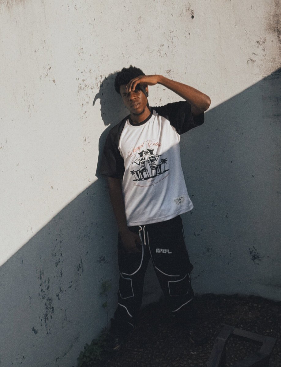 CHYL_LAB's tweet photo. FIRST DROP OF THE YEAR ⛽️

DROP NOW LIVE ⛽️ https://t.co/dM4nVgpdpH