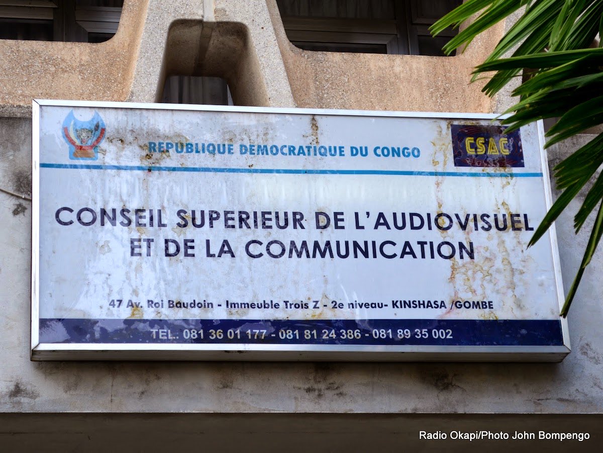 meshackekf's tweet image. 28 mois sans salaire.
Le salaire a un caractère alimentaire en droit.
Priver des citoyens de ce droit, c’est les condamner à la misère.
Un État qui laisse faire cela trahit sa mission première : protéger la vie