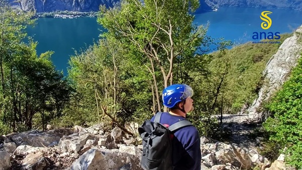 Concluse le operazioni di disgaggio, riaperta la statale 36 ad Abbadia Lariana tinyurl.com/4hvzkb3k