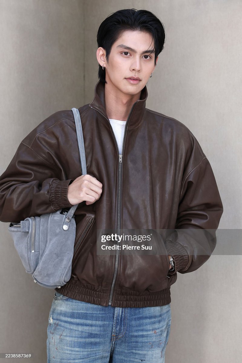 [ Gettyimages : Acne Studios Womenswear Spring/Summer 2026 ] 

PARIS, FRANCE - OCTOBER 01: Bright attends the Acne Studios Womenswear Spring/Summer 2026 show as part of Paris Fashion Week on October 01, 2025 in Paris, France. 

🔗 gettyimages.com/detail/news-ph…

(1)
BRIGHT WITH ACNE