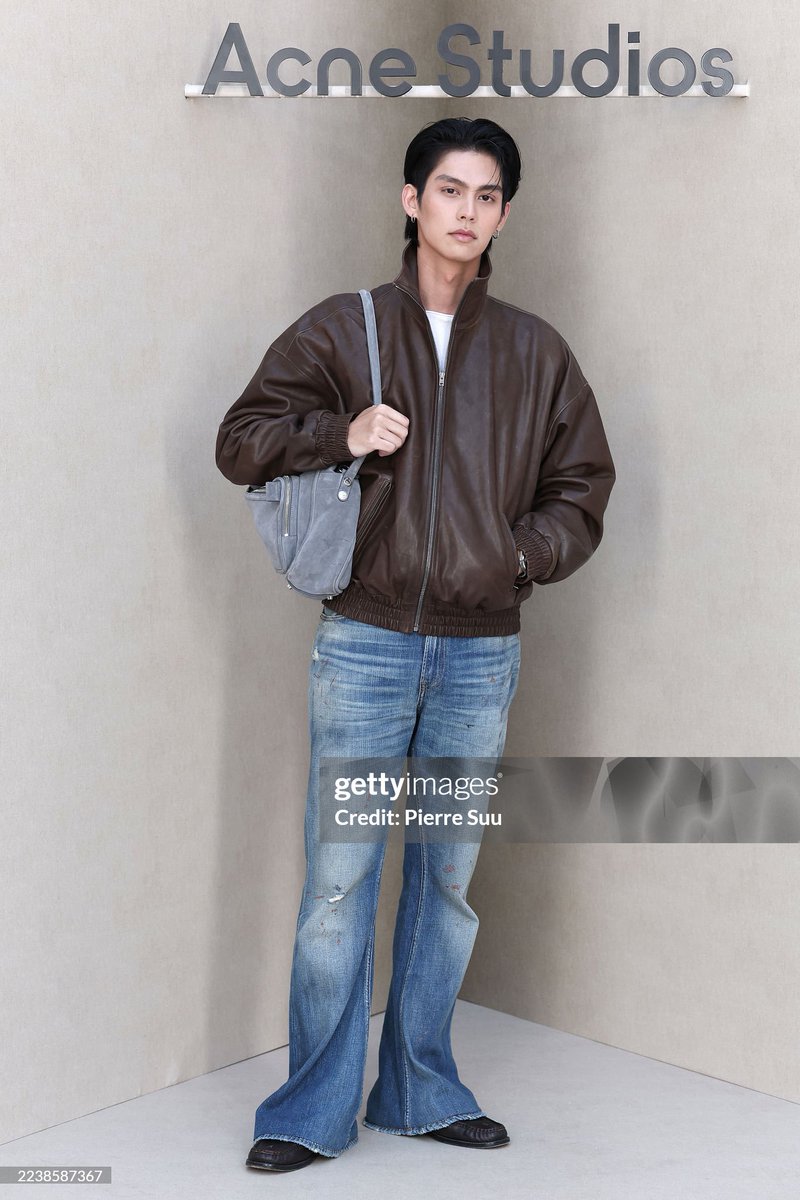 [ Gettyimages : Acne Studios Womenswear Spring/Summer 2026 ] 

PARIS, FRANCE - OCTOBER 01: Bright attends the Acne Studios Womenswear Spring/Summer 2026 show as part of Paris Fashion Week on October 01, 2025 in Paris, France. 

🔗 gettyimages.com/detail/news-ph…

(2)
BRIGHT WITH ACNE