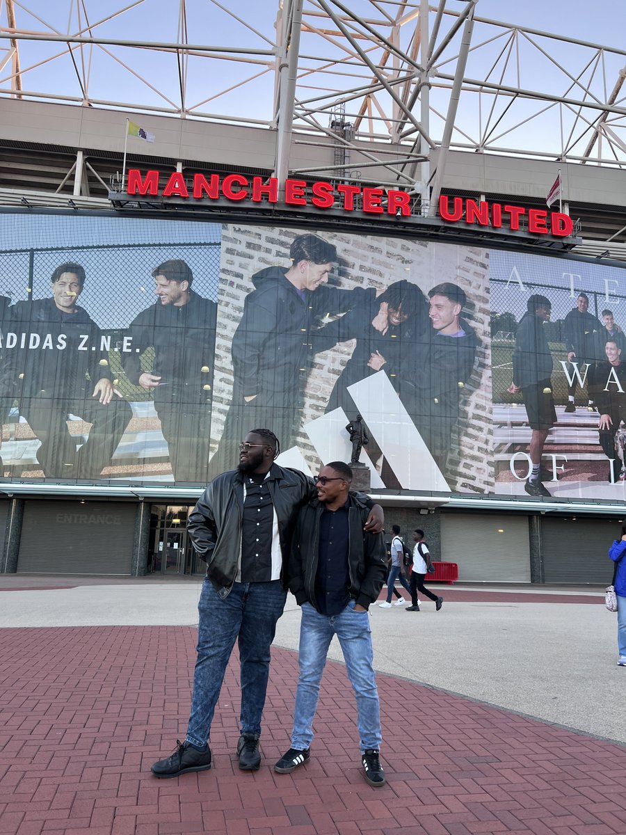 samaOkunbo's tweet photo. To Old Trafford, Childhood dreams🤔 and new experiences . 

#newexperiences https://t.co/C96AdeWH1L
