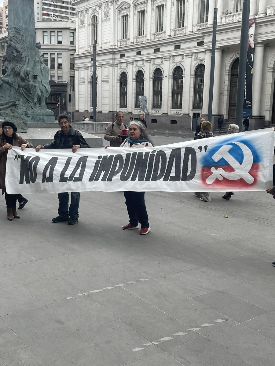 Llevo años viendo en tribunales a los comunistas alegar no a la impunidad! Lo mismo pido ahora con la falsa detenida desaparecida, y que caiga todo el rigor de la ley en ella y en la autoridades que lo ocultaron.