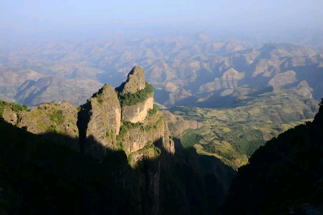 AmareDagnaw1's tweet photo. #Discover the #Simien #Mountains, Ethiopia’s UNESCO World Heritage gem! Hike breathtaking trails, spot rare wildlife like the Gelada baboon, and soak in stunning vistas. Adventure awaits!
#TravelEthiopia
#simienmountains https://t.co/4K5OeB5Gik