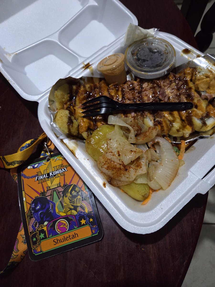 Back home, i was craving some sushi from my city 🙏

I always have a lot of fun at offlines and i loved seeing some old faces and new ones too. Thanks everyone for the support, the crowd cheering my name will stay with me forever 🫶