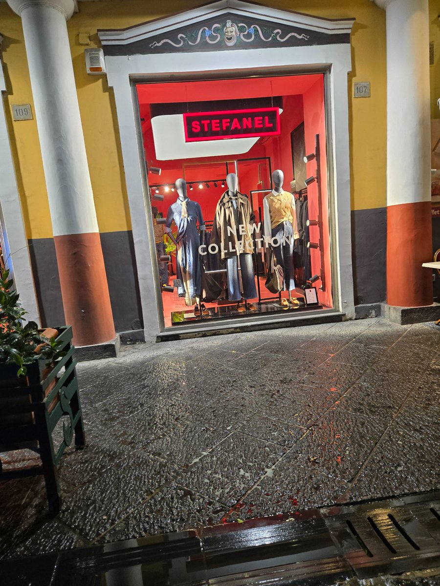 Found out WHY Daniil and Stef have had a flop off this season. They're both busy running this clothes store together in Soreento. They feminised it to put us off the scent. #Stefaniil