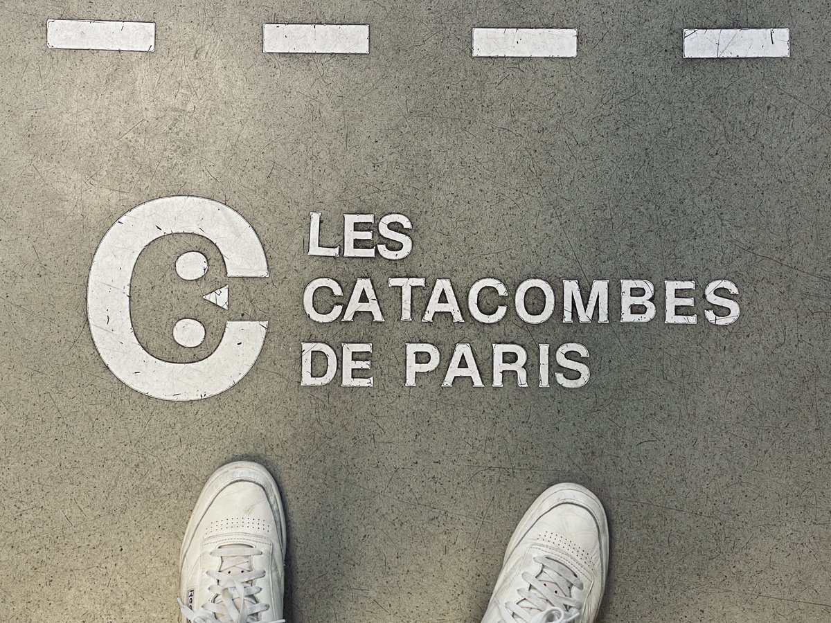 Love the logo for the Paris catacombs 💀