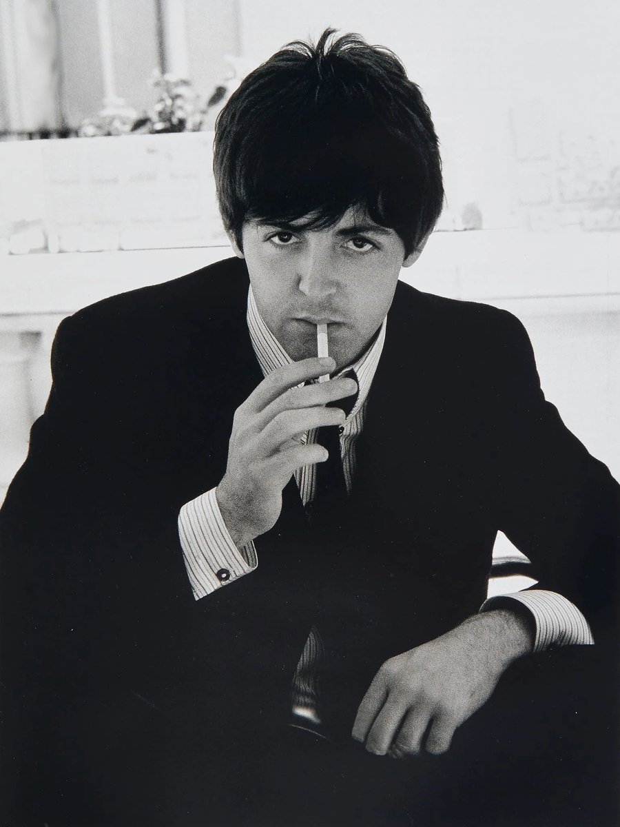 does paul mccartney smoke cigarettes Paul McCartney #PaulMcCartney