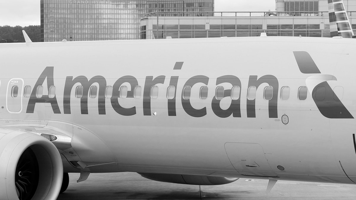 scottmichaelj's tweet photo. Its that time again! #Travel #traveling #trip @AmericanAir #adventures #AdventureAwaits 🇺🇸✈️ https://t.co/wuZRvZdHQ6